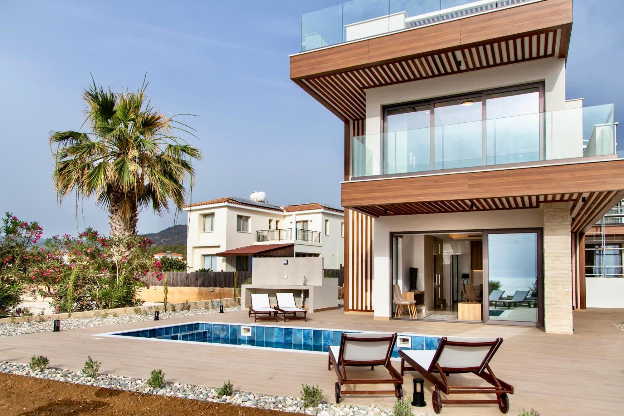 Santa Barbara Seafront Villas W Jacuzzi Pool Paphos ภายนอก รูปภาพ